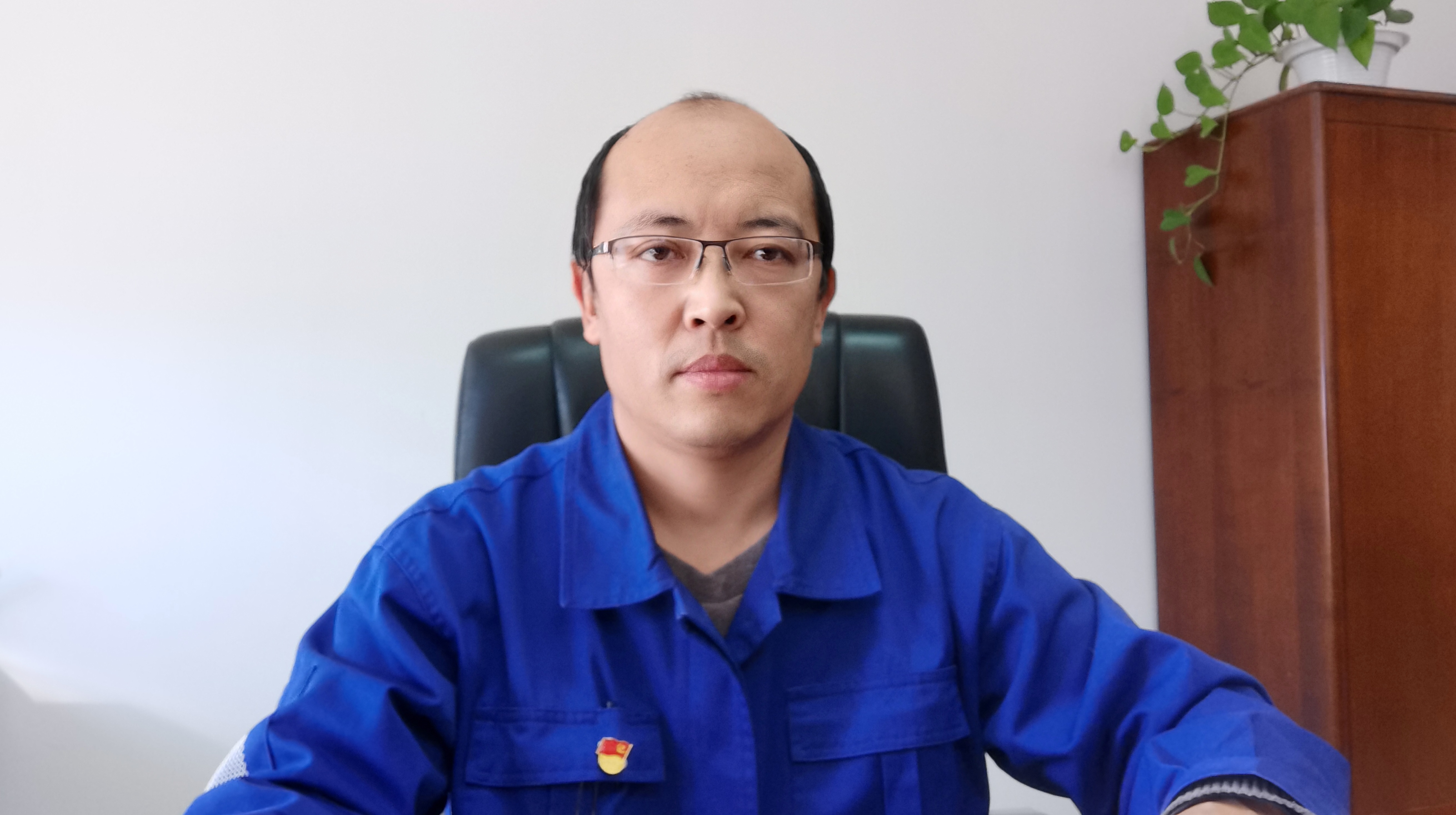 02 優秀黨務工作者-杜世舉.jpg 02 優秀黨務工作者-杜世舉.jpg